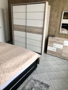 Postel nebo postele na pokoji v ubytování Ferienwohnung Ilmradweg