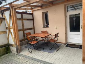 Patio nebo venkovní prostory v ubytování Ferienwohnung Ilmradweg