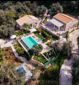 Swimmingpoolen hos eller tæt på Villa Natura, Tranquility & Privacy near Acharavi