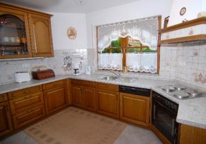 Imagine din galeria proprietății Ferienwohnung Haus Winterberg în Erfweiler