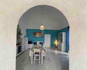 Η κουζίνα ή μικρή κουζίνα στο Detached house with wonderful sea view