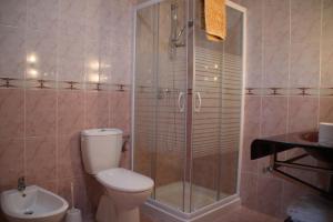 Koupelna v ubytování Hôtel Lutetia + 29 fotografií
