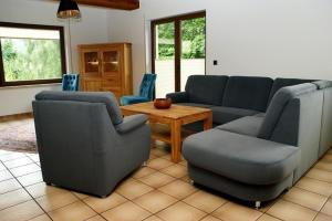 Posezení v ubytování Haus "Zwischen den Wäldern"