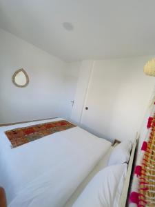 Afbeelding uit fotogalerij van Maghrib Nomads Hostel in Tamraght Ouzdar +38 foto's