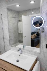 Ένα μπάνιο στο MiRa San Basilio +59 φωτογραφίες