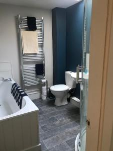 Ένα μπάνιο στο Bedale Cottage +11 φωτογραφίες