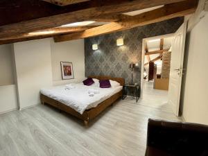 Posteľ alebo postele v izbe v ubytovaní Loft Apartment 122qm Center Sea view Rijeka
