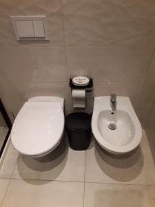 Ένα μπάνιο στο Ferienwohnung Weiland 80qm