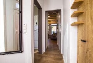 Φωτογραφία από το άλμπουμ του Treibholz im Wikingerhof σε Neufunnixsiel