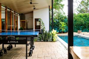 Πισίνα στο ή κοντά στο Oshy Sunset Apartments - 10 mins from Tamarindo +7 φωτογραφίες