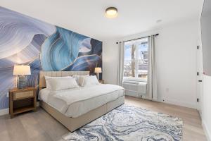 Ένα ή περισσότερα κρεβάτια σε δωμάτιο στο Luxury First , 15 min to airprt, 2m to train NYC