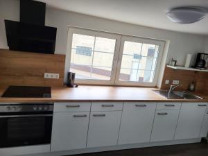 Kuchyň nebo kuchyňský kout v ubytování KaTi Wohnung 2