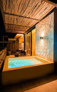 Bazén v ubytování Bloom Tulum Apartments nebo v jeho okolí