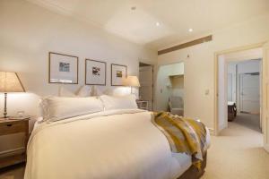 Voodi või voodid majutusasutuse Craigroy 3 Lakeshore apartment with conservatory toas