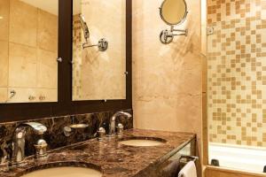 Koupelna v ubytování Fantástica Suíte Royal Mountain Village - 2008 + 20 fotografií