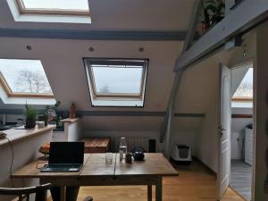 TV a/nebo společenská místnost v ubytování L écrin de la Capelle