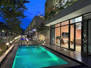 Piscine de l'établissement Wyndham Grand Ninh Binh Resort ou située à proximité