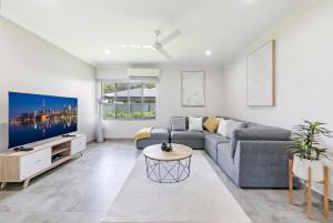 Posezení v ubytování Zenhouse Harmony 4BR Modern Home Near CDU and Hospital