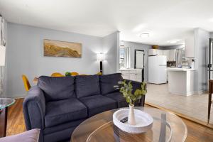 Η κουζίνα ή μικρή κουζίνα στο Cozy Home in Oak Ridge w 3BR