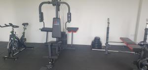 Fitness centrum a/nebo fitness zařízení v ubytování Colombo Flemington Apartments