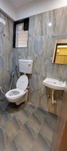 Bilik mandi di Mountain Breeze Home Stay +35 gambar