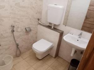 Koupelna v ubytování Residenza Adhikrishna Arcade