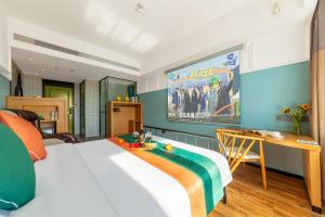 Postel nebo postele na pokoji v ubytování Happy Inn-Xinzheng International Airport Branch喜鹊愉家连锁酒店-机场店