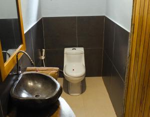Koupelna v ubytování Zavana House