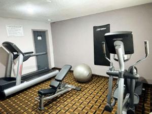 Spordikeskus ja/või sportimisvõimalused majutusasutuses Quality Inn Raynham - Taunton