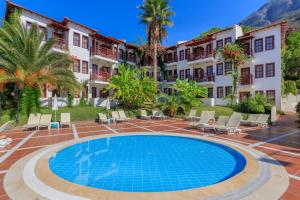 Bazén v ubytování Alize Hotel Oludeniz - All Inclusive nebo v jeho okolí