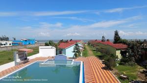 Bazén v ubytování Star Inn Beachfront Resort nebo v jeho okolí