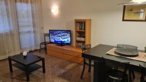 TV a/nebo společenská místnost v ubytování VILLeV