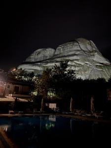 Bazén v ubytování Mpoufidis Rock House Meteora nebo v jeho okolí