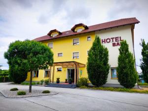 Hoone, kus hotell asub