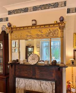 Fotografija v galeriji nastanitve The Artist Residence Dublin Boutique B&B v mestu Sutton