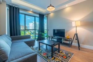 Fotografie z fotogalerie ubytování Maxi Sirius Town 1-Bed Free Pool, Spa, Fast WİFİ Fitness & Beach Access v destinaci Aksu