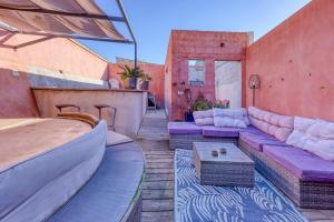 Χώρος καθιστικού στο L’Abri des Regards - Piscine et jacuzzi