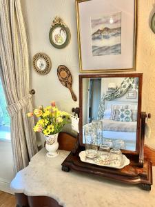 Fotografija v galeriji nastanitve The Artist Residence Dublin Boutique B&B v mestu Sutton