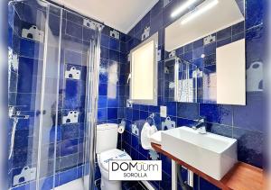 A bathroom at DOMuum Holidays - SOROLLA