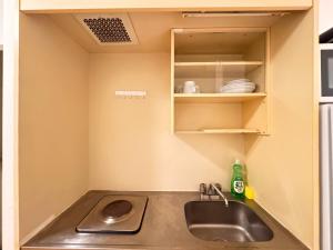 home story in Tokyo Okubo 東京屋語 in 新大久保 新宿廚房或簡易廚房