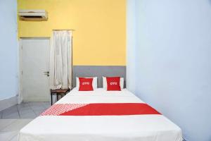 Fotografie z fotogalerie ubytování RedDoorz near Taman Bungkul v destinaci Surabaja