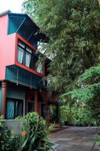 Το κτήριο όπου στεγάζεται  το δωμάτιο σε οικογενειακή κατοικία