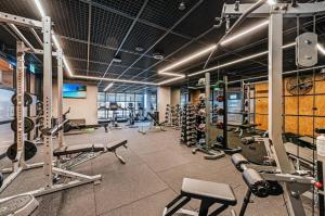 Fitness centrum a/nebo fitness zařízení v ubytování BW109 - Brickworks Stunning 1 bed apartment with FREE Parking