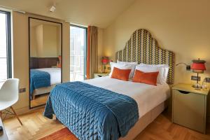 Postel nebo postele na pokoji v ubytování Hotel du Vin Exeter