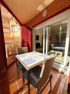 Część wypoczynkowa w obiekcie Suite Maimonides Fuengirola
