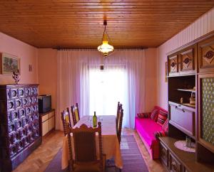 Zdjęcie z galerii obiektu Apartment and Rooms Toka w mieście Zadar
