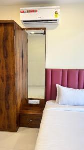 2BHK Suite, Panchgani Views, Ora Vue客房内的一张或多张床位