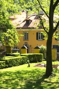 Un jardín fuera de Schloss mit eigenem Garten und Parkplatz 21 fotos más