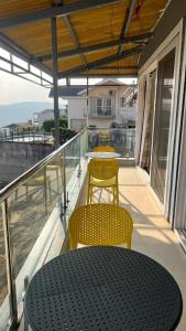 Balcó o terrassa a 2BHK suite, Panchgani Views, Ora Vue