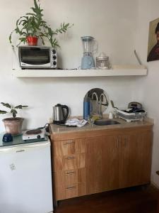 Køkken eller tekøkken på Departamento verde en casco histórico